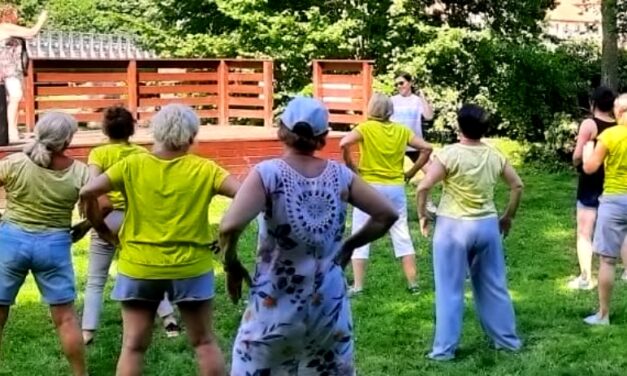 Plenerowy maraton zumby w Tleniu