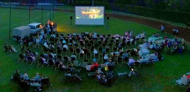 Plenerowe kino w Osiu